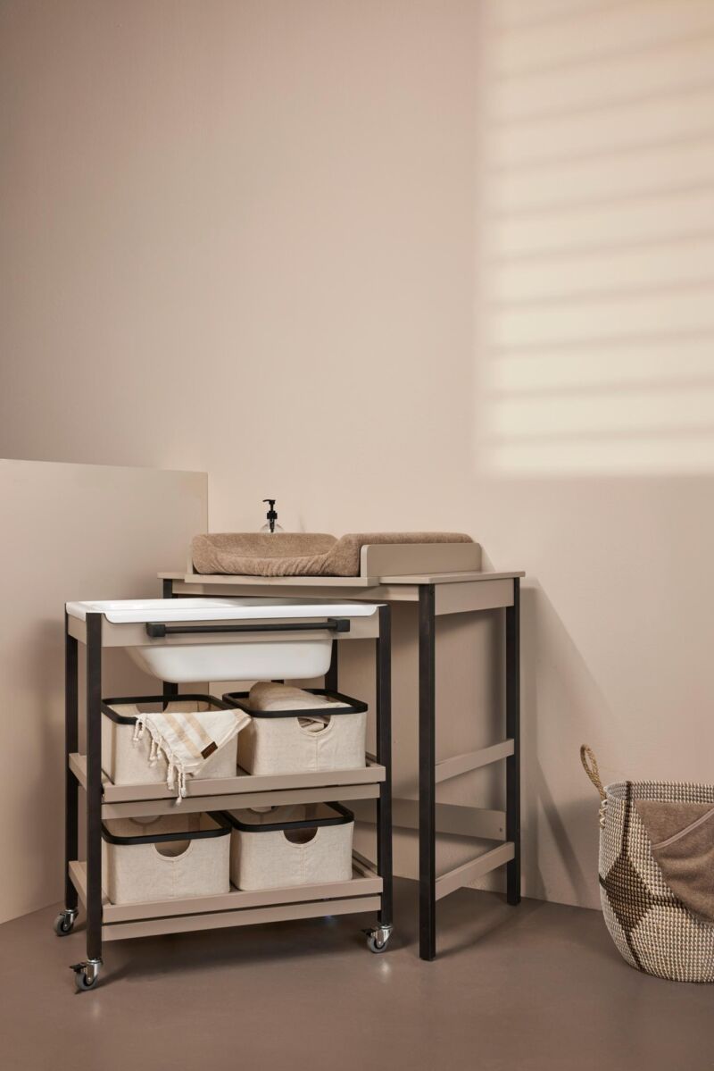 Quax Smart changing and bathing station
