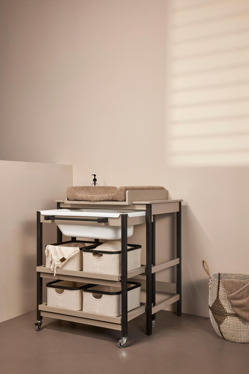 Quax Smart changing and bathing station