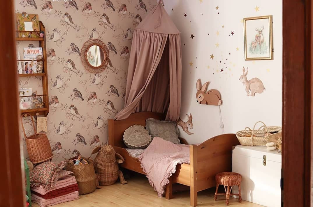 Dekornik Tapete Vögel Beige Streifen 50 x 280