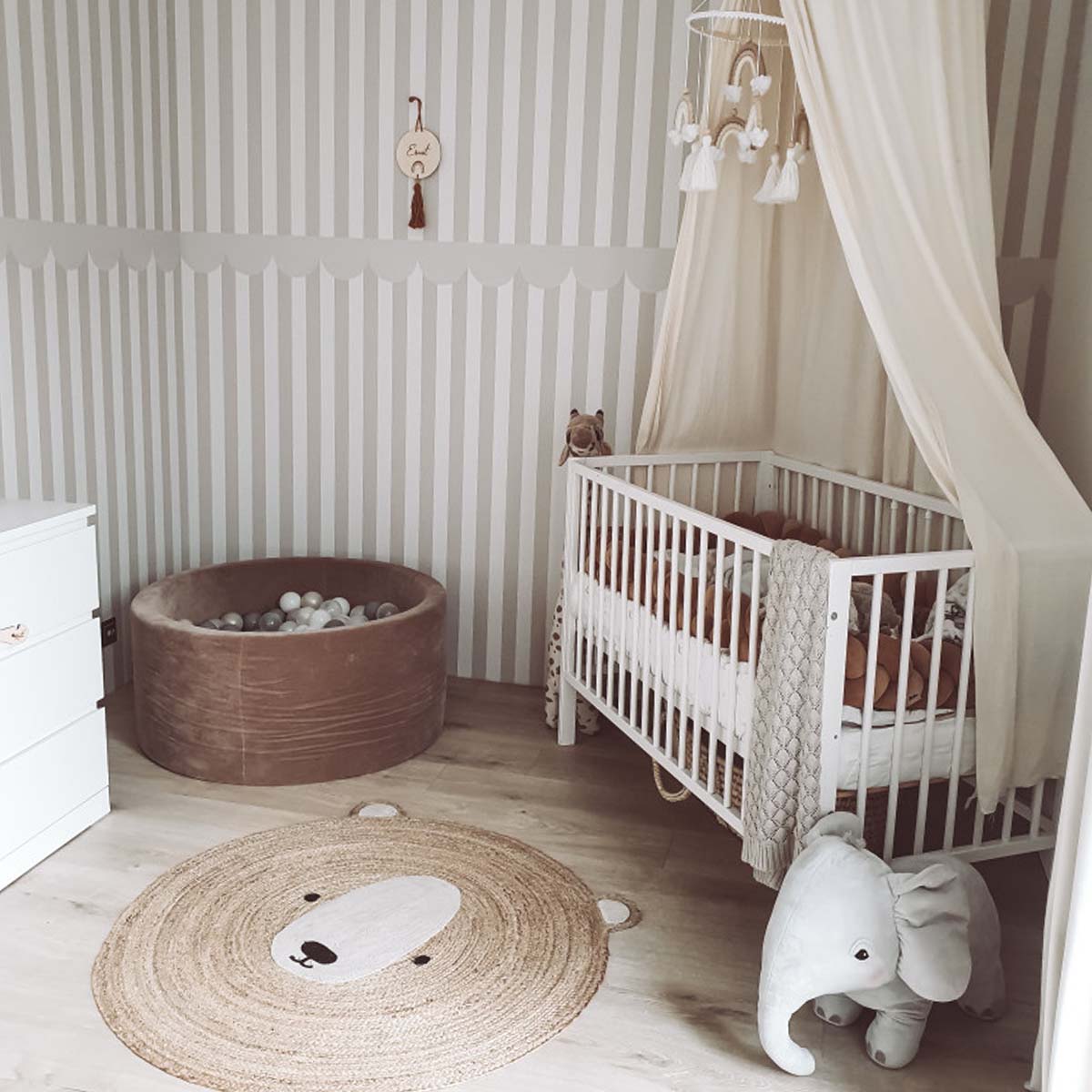 Dekornik Tapete Simple Rustic Beige Weiss Streifen 50 x 280