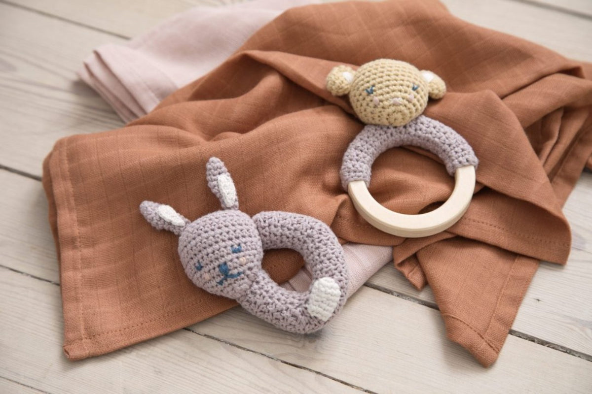Sebra Hochet à crochet, Bluebell le lapin morning cloud pink