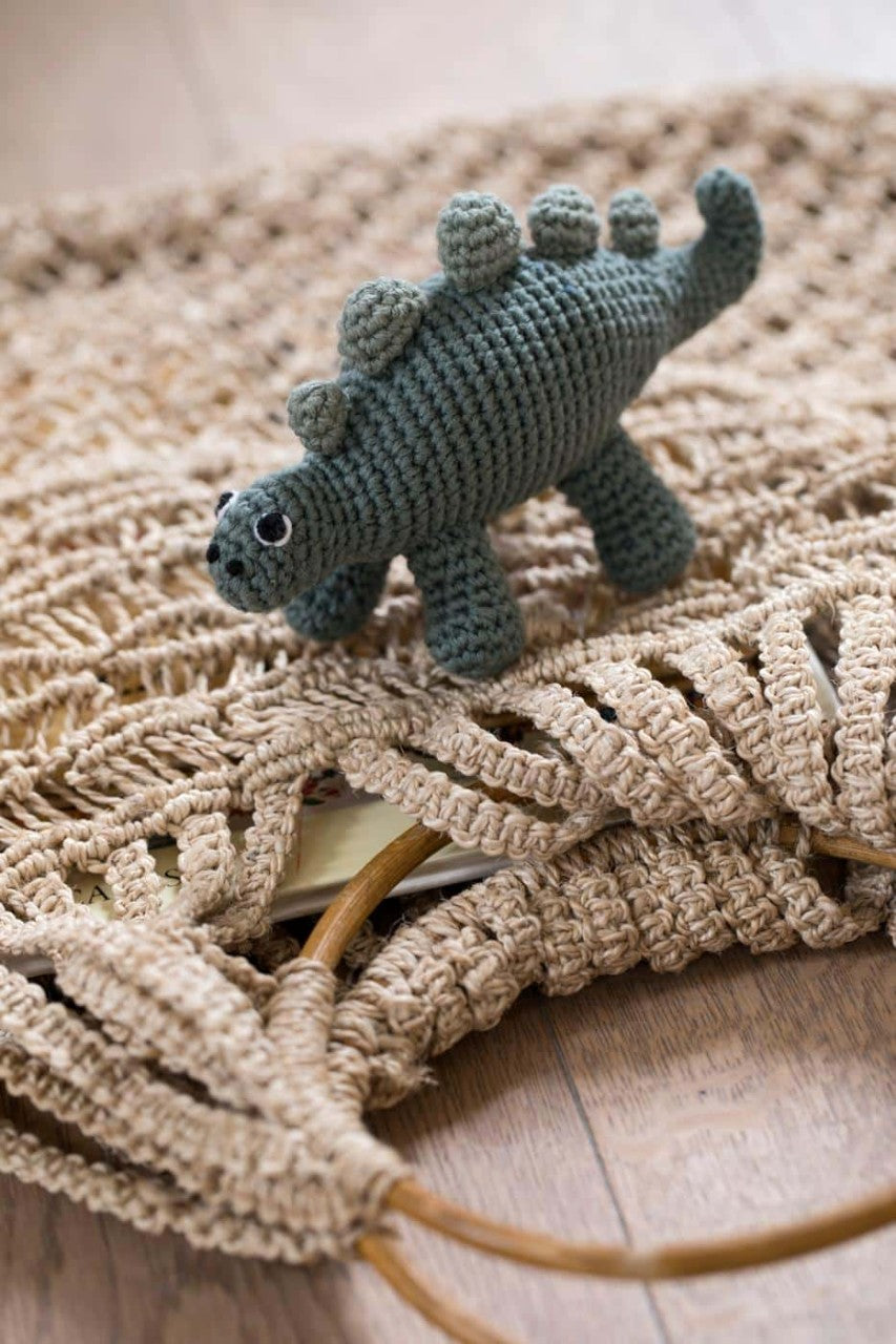 Sebra crochet rattle, dino