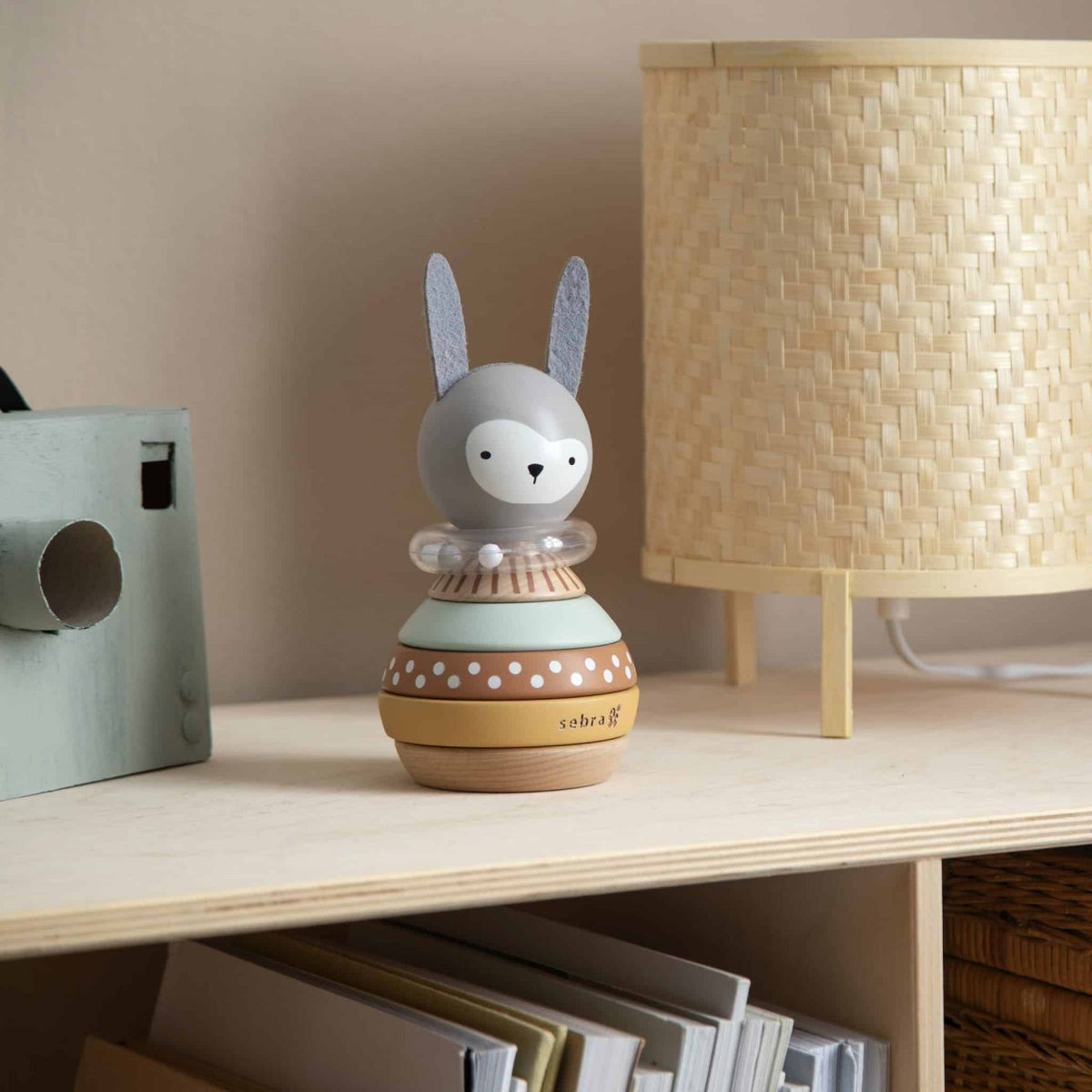 Jouet à empiler Sebra, Siggy le lapin