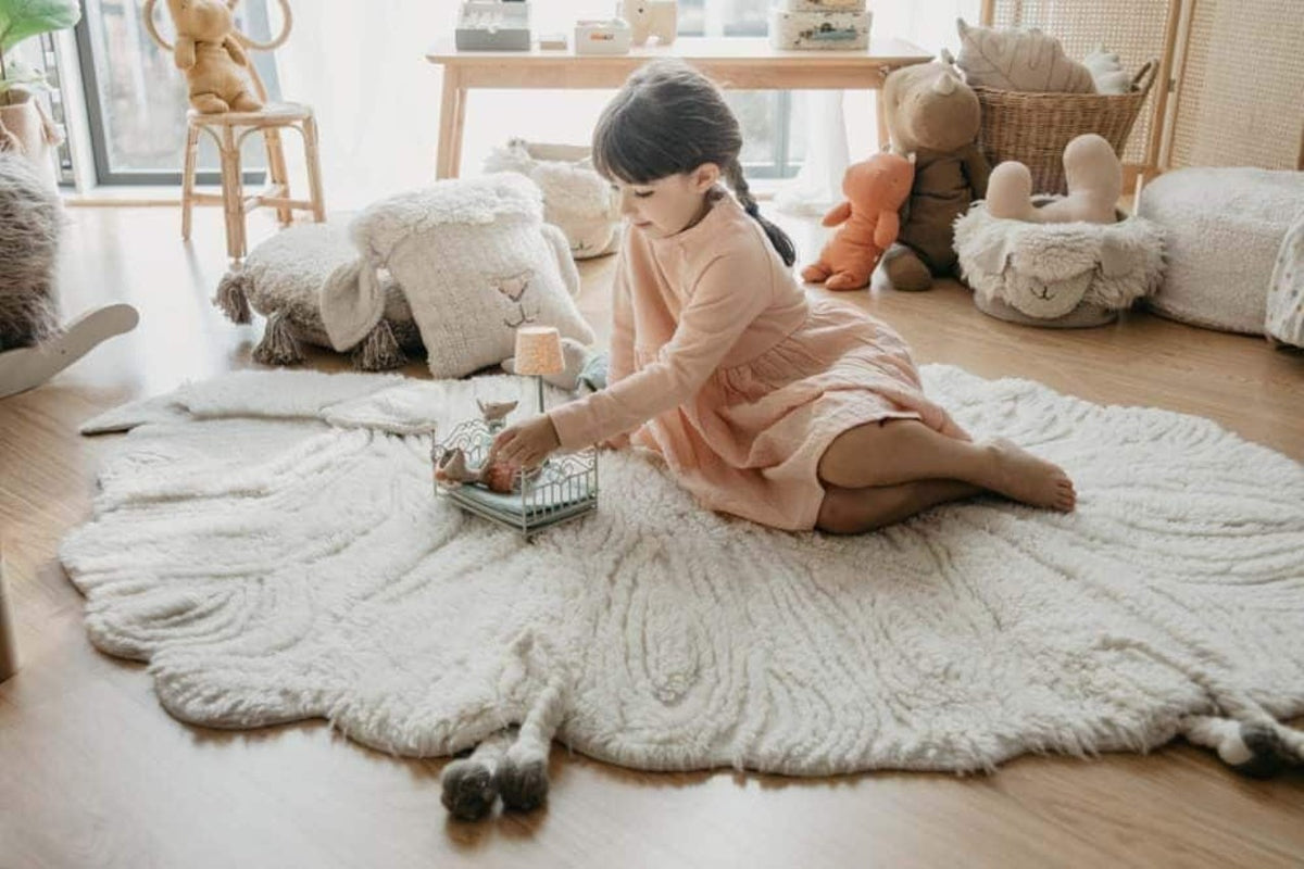 Lorena Canals basket Woolable Pink Nose Sheep