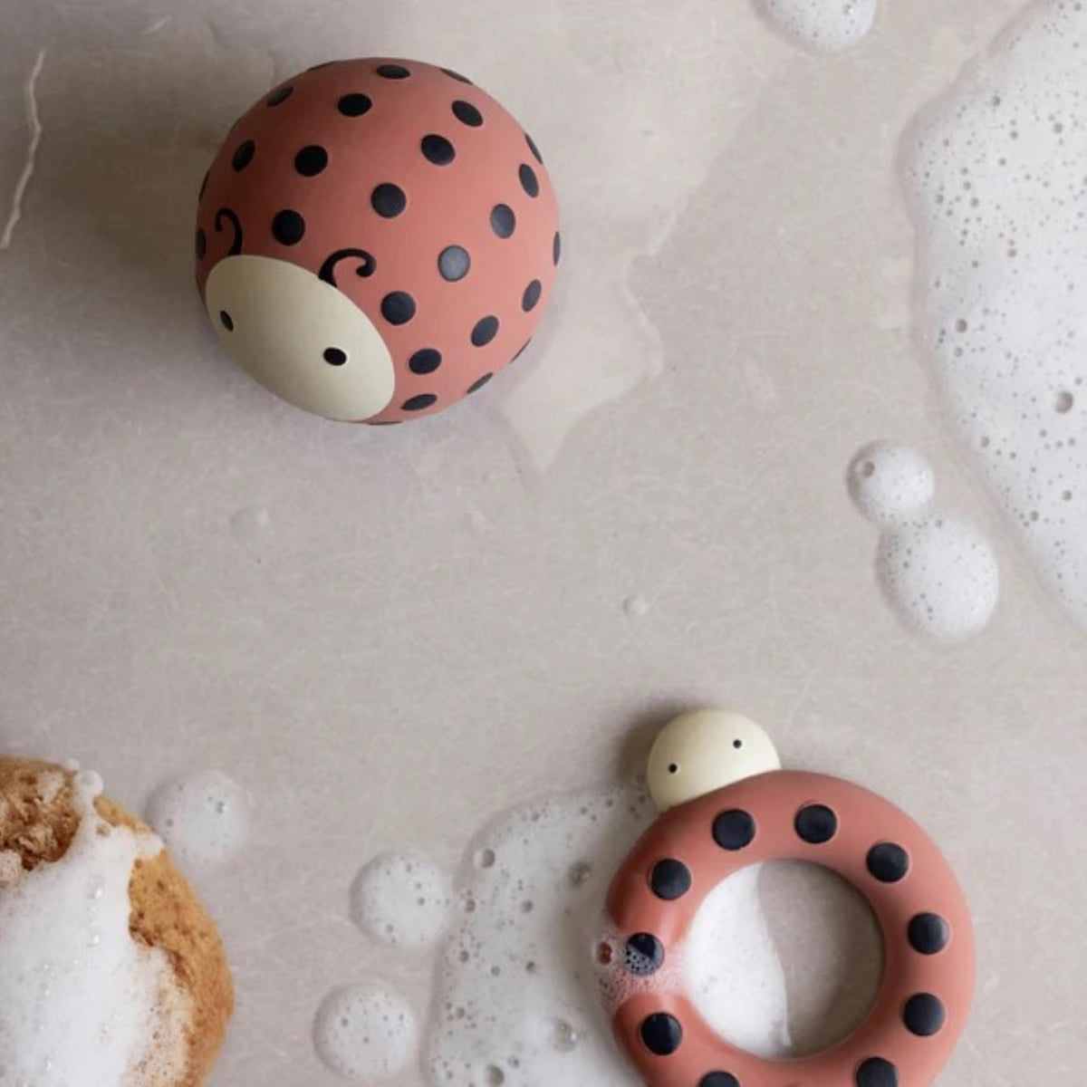 Sebra bath toy, ladybug Dusty Red