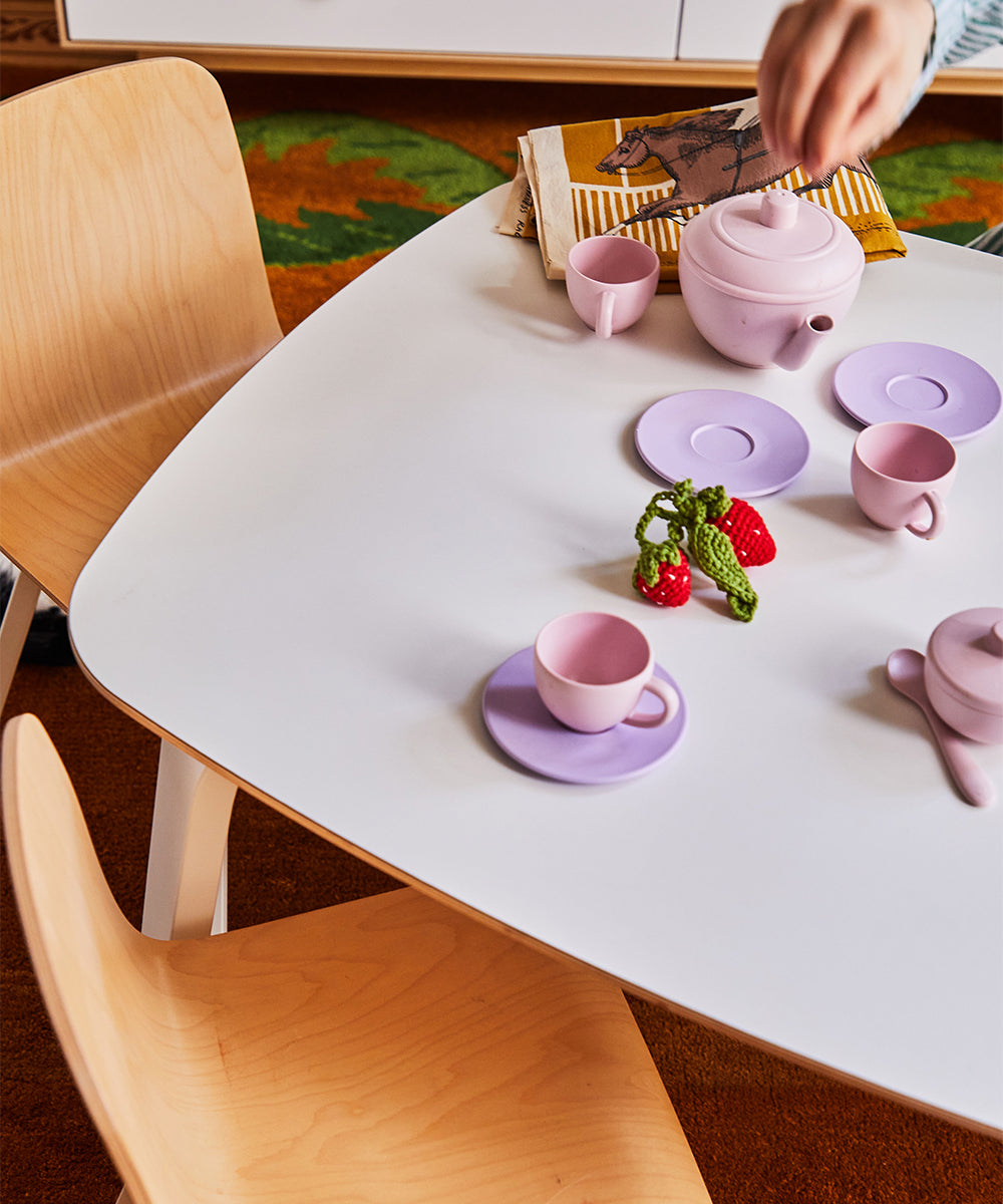 Oeuf NYC play table, white