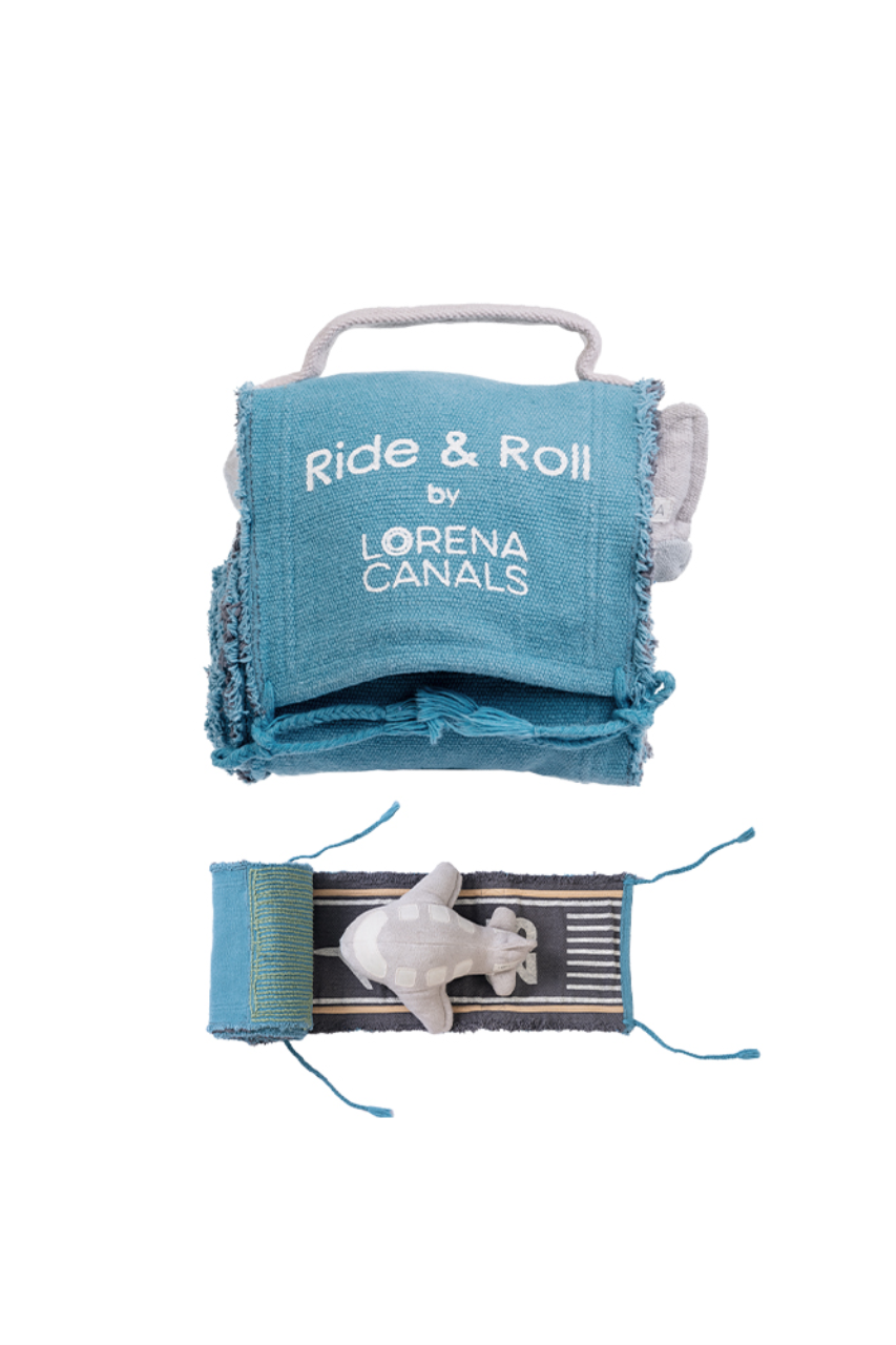 Lorena Canals Ride & Roll avion