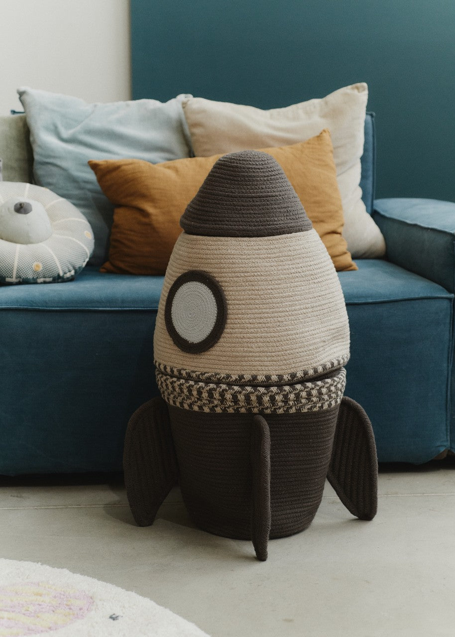 Lorena Canals basket rocket