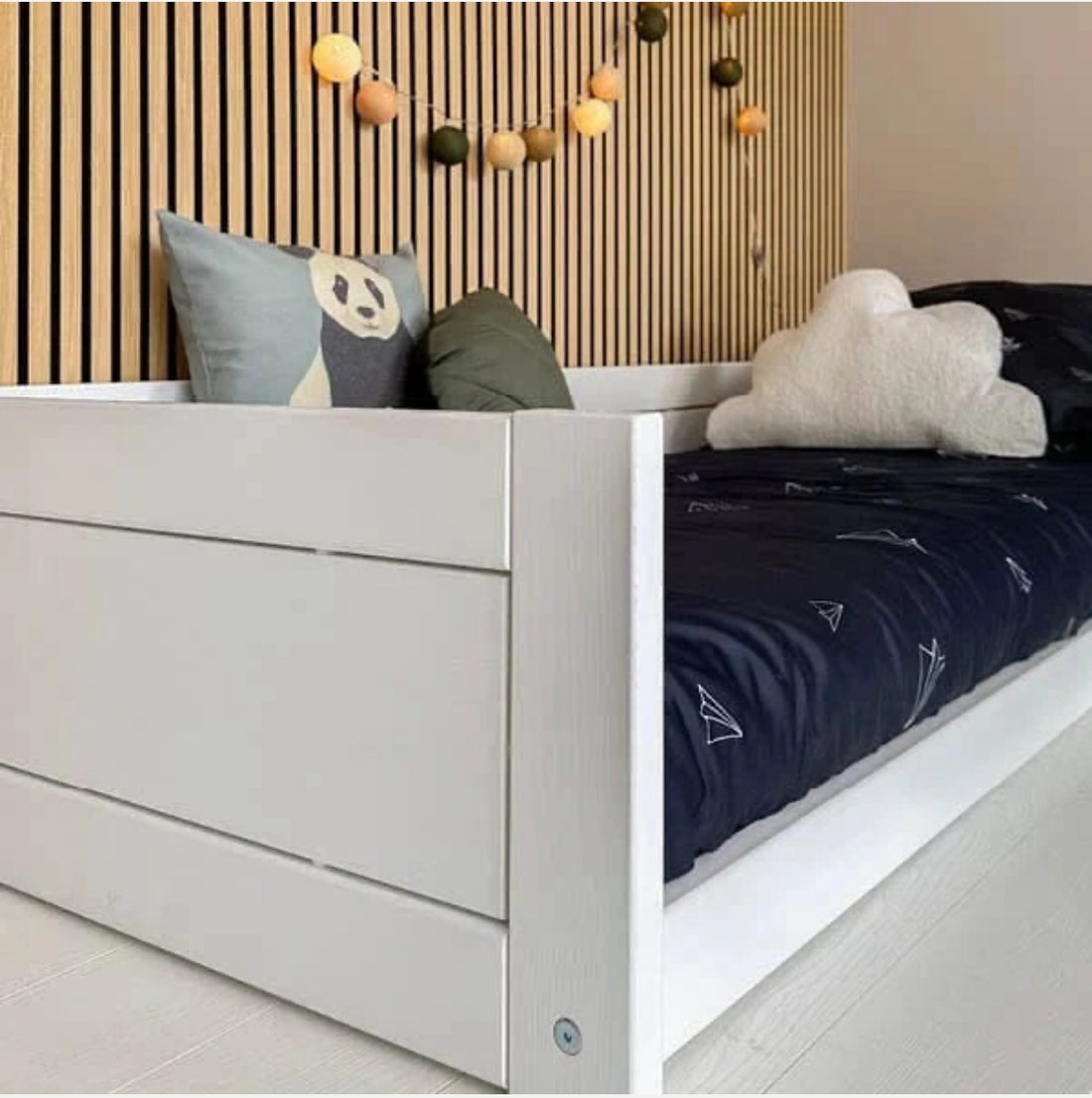 Lifetime Montessori Bett