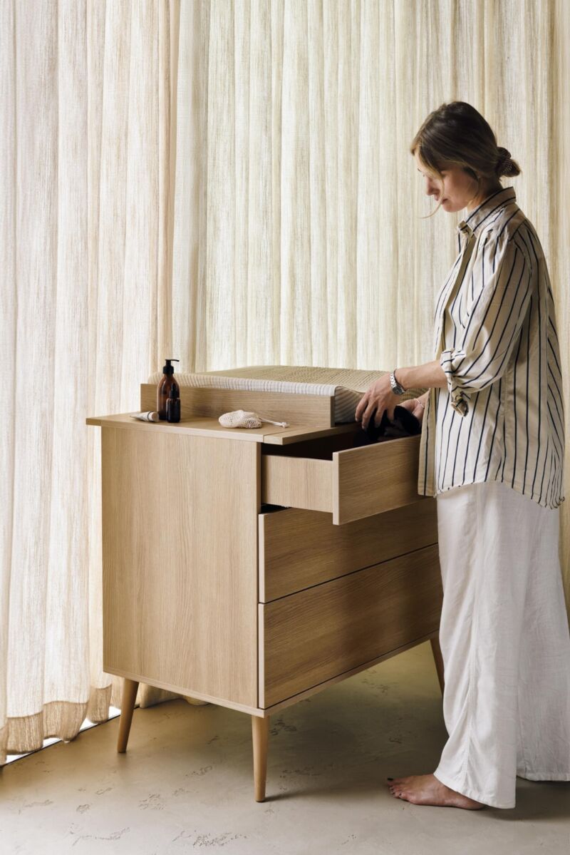 Quax Flow changing unit for chest of drawers Honey Ash