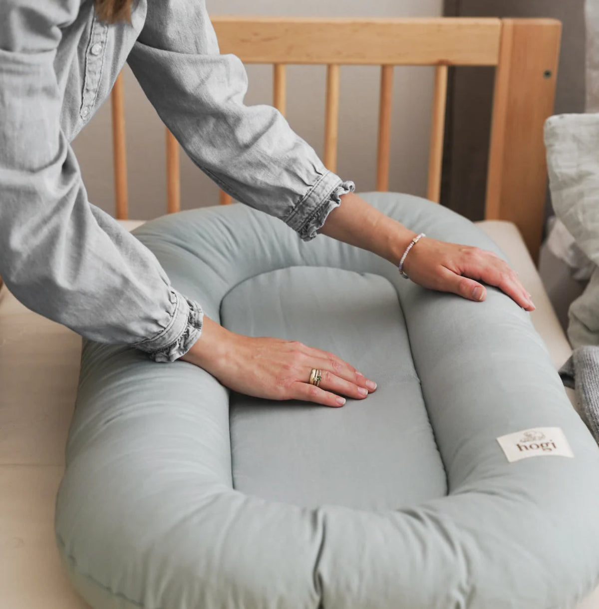 Hogi Organic Baby Nest / sage