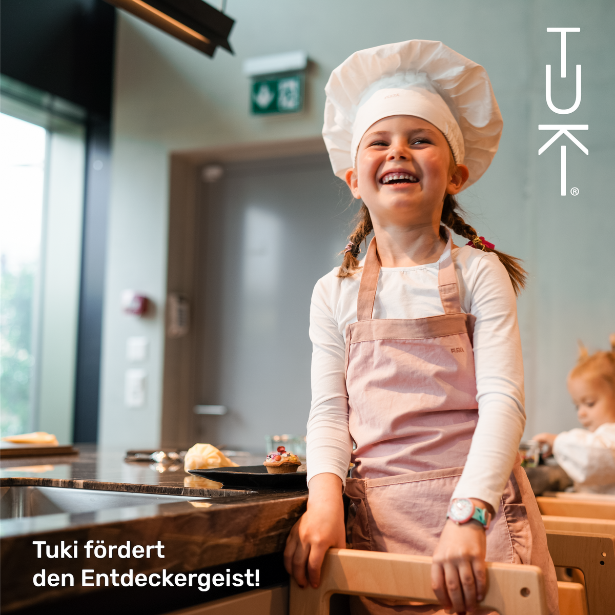 Tuki Learning Tower White
