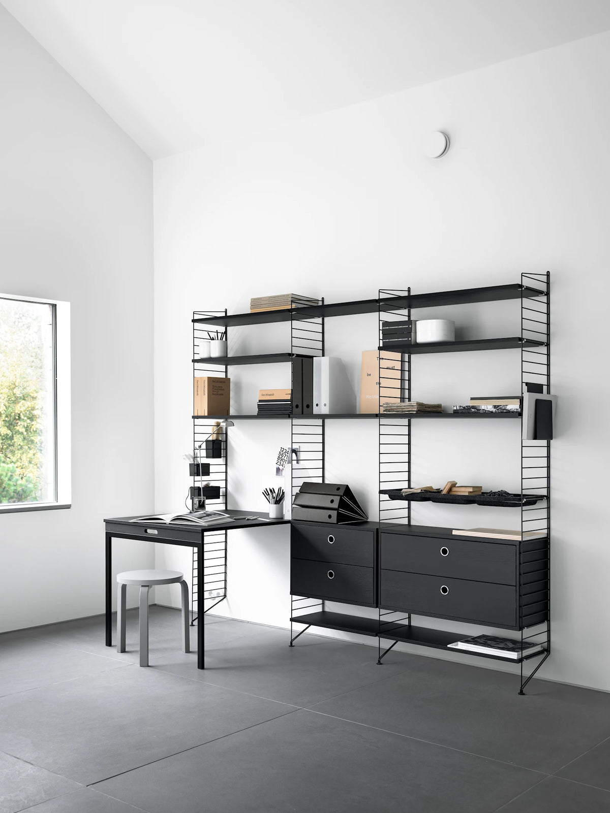 String Furniture Bureau E noir / chêne