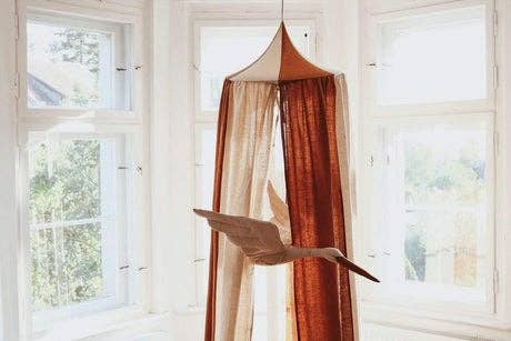 Moi Mili canopy circus caramel