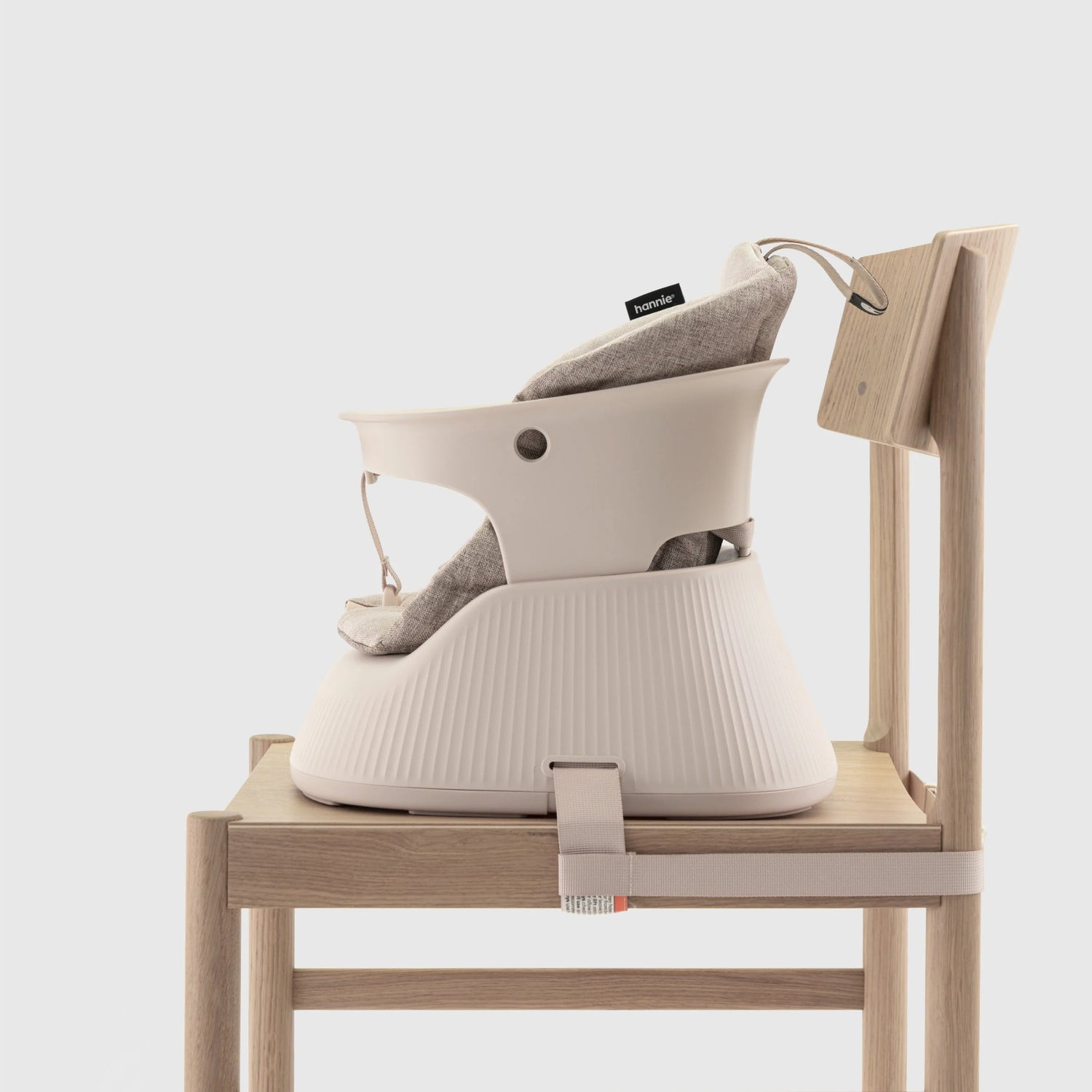 Der tragbare Hochstuhl – Sand Weiss
