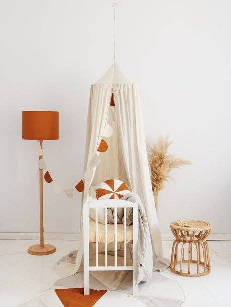 Moi Mili canopy circus cream