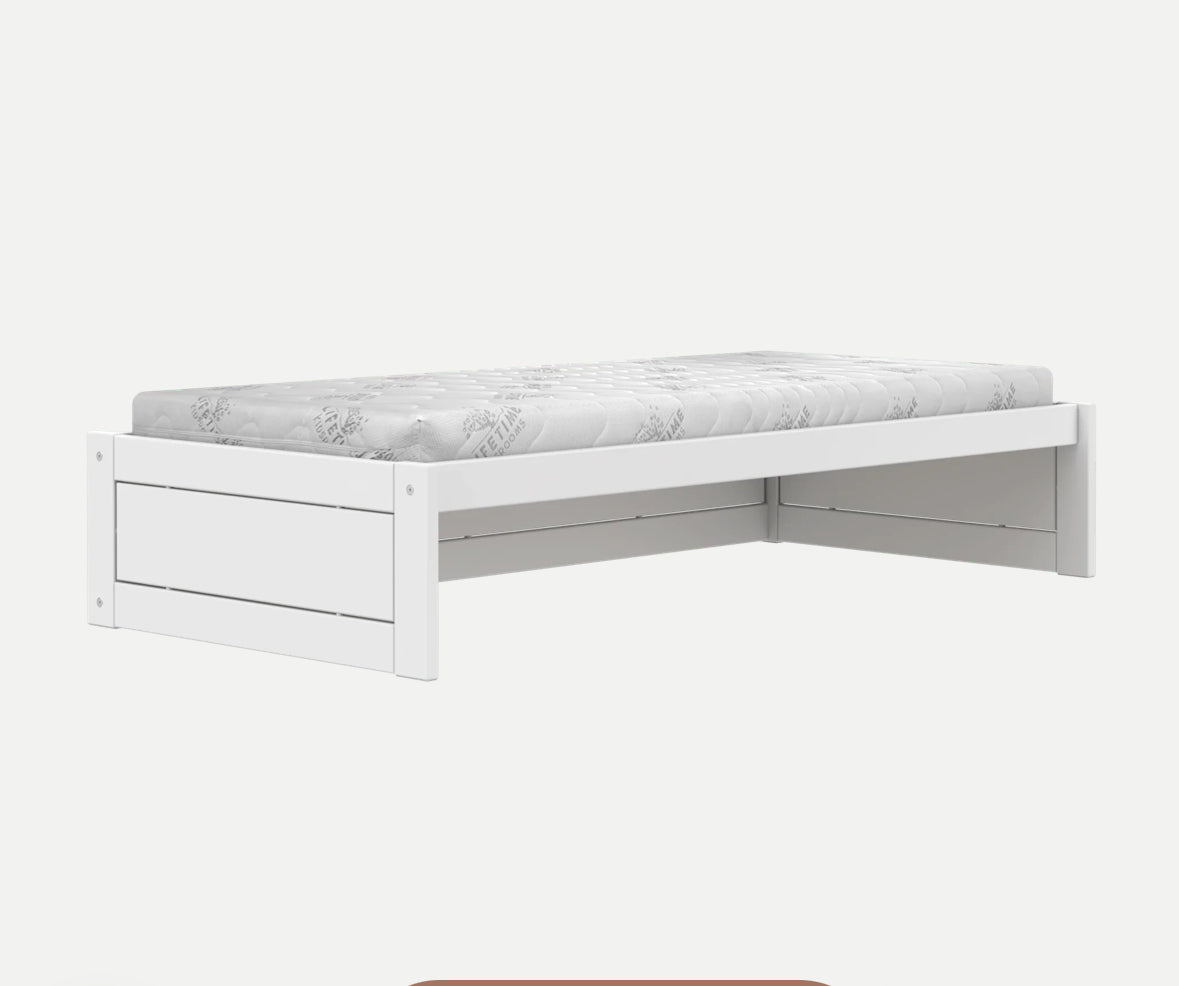 Lifetime Montessori Bett