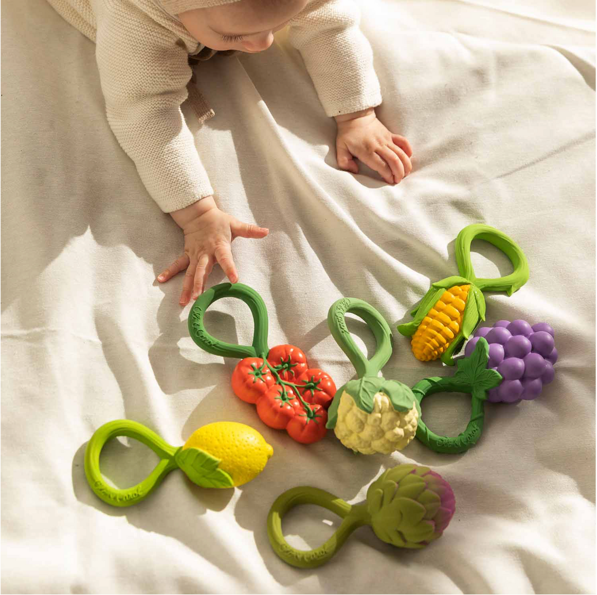 Oli & Carol artichoke rattle toy & teething ring
