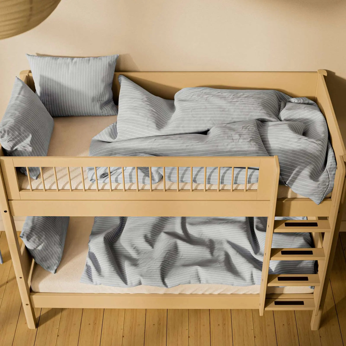 Flexa White Bunk bed with straight ladder 90 x 200 cm True
