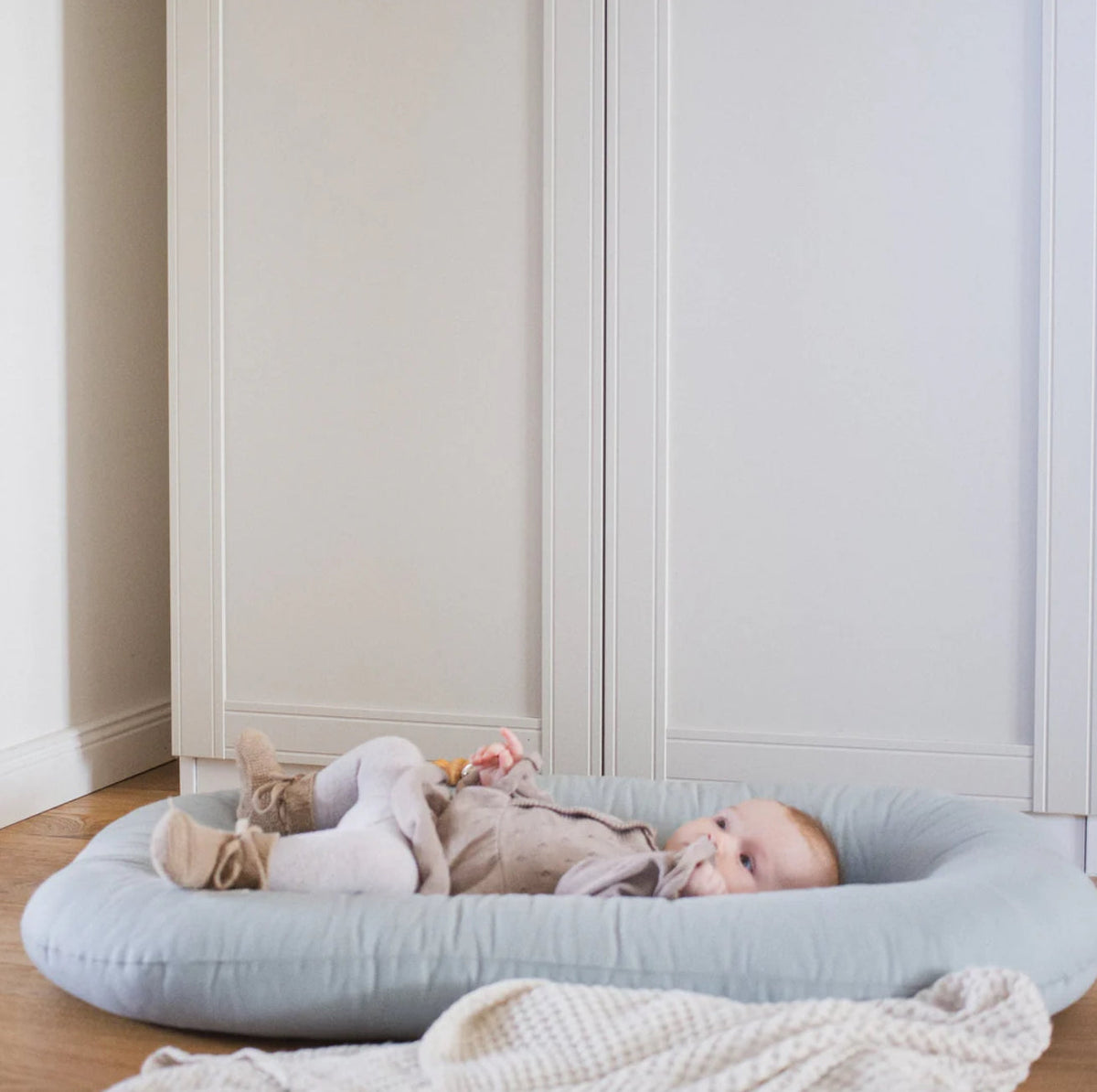 Hogi Organic Baby Nest / sage