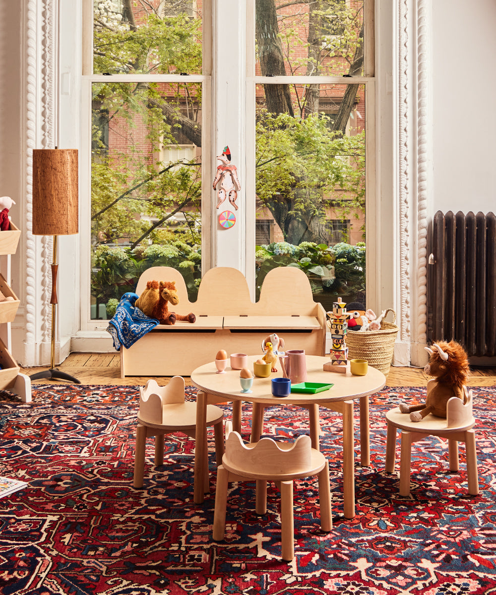 Oeuf NYC Camel Banc avec espace de rangement, bouleau