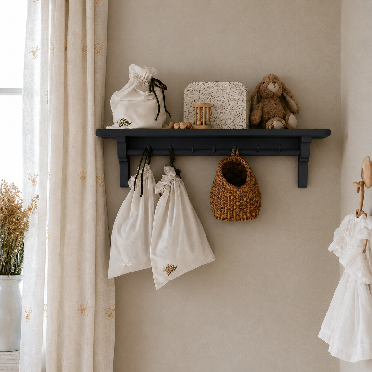 Gustavienne wall shelf 9 hooks dark green