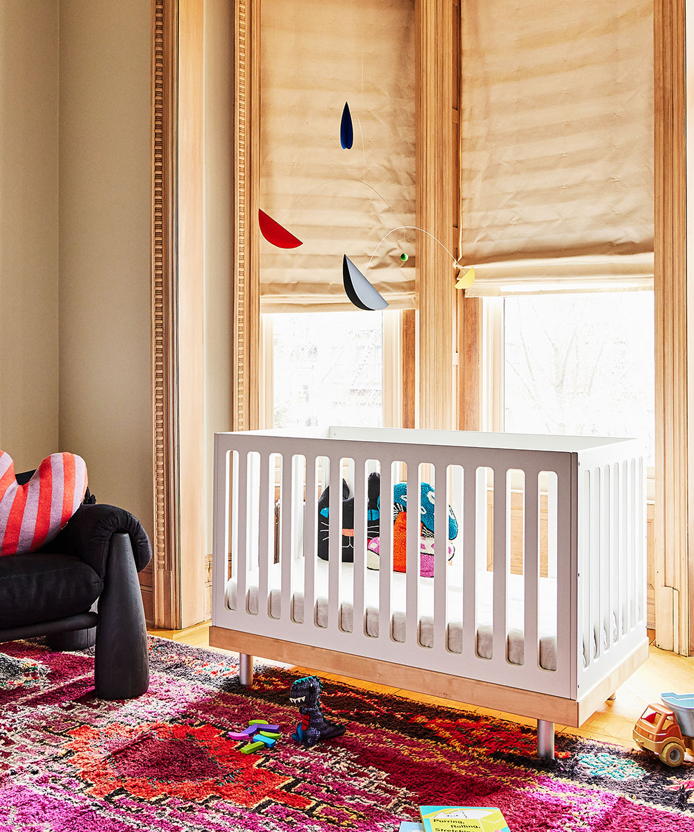 Oeuf NYC Classic crib, white / walnut