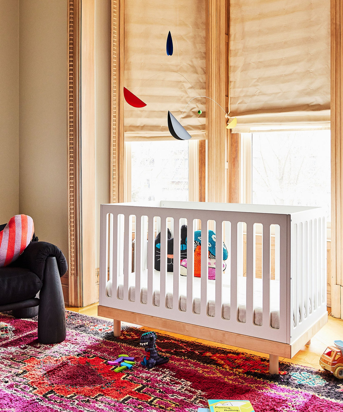 Oeuf NYC Classic baby crib, white / birch