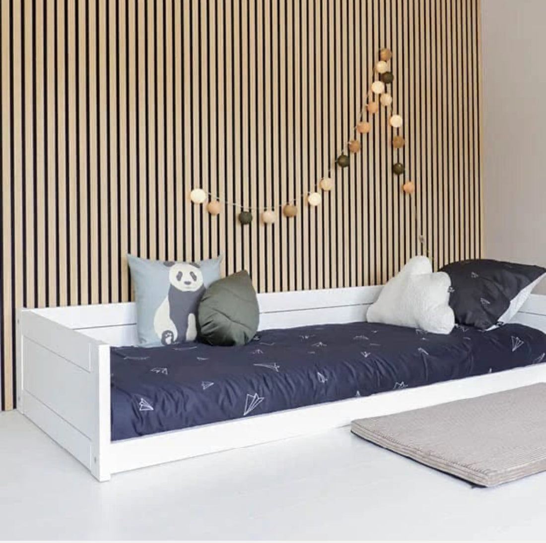 Lifetime Montessori Bett