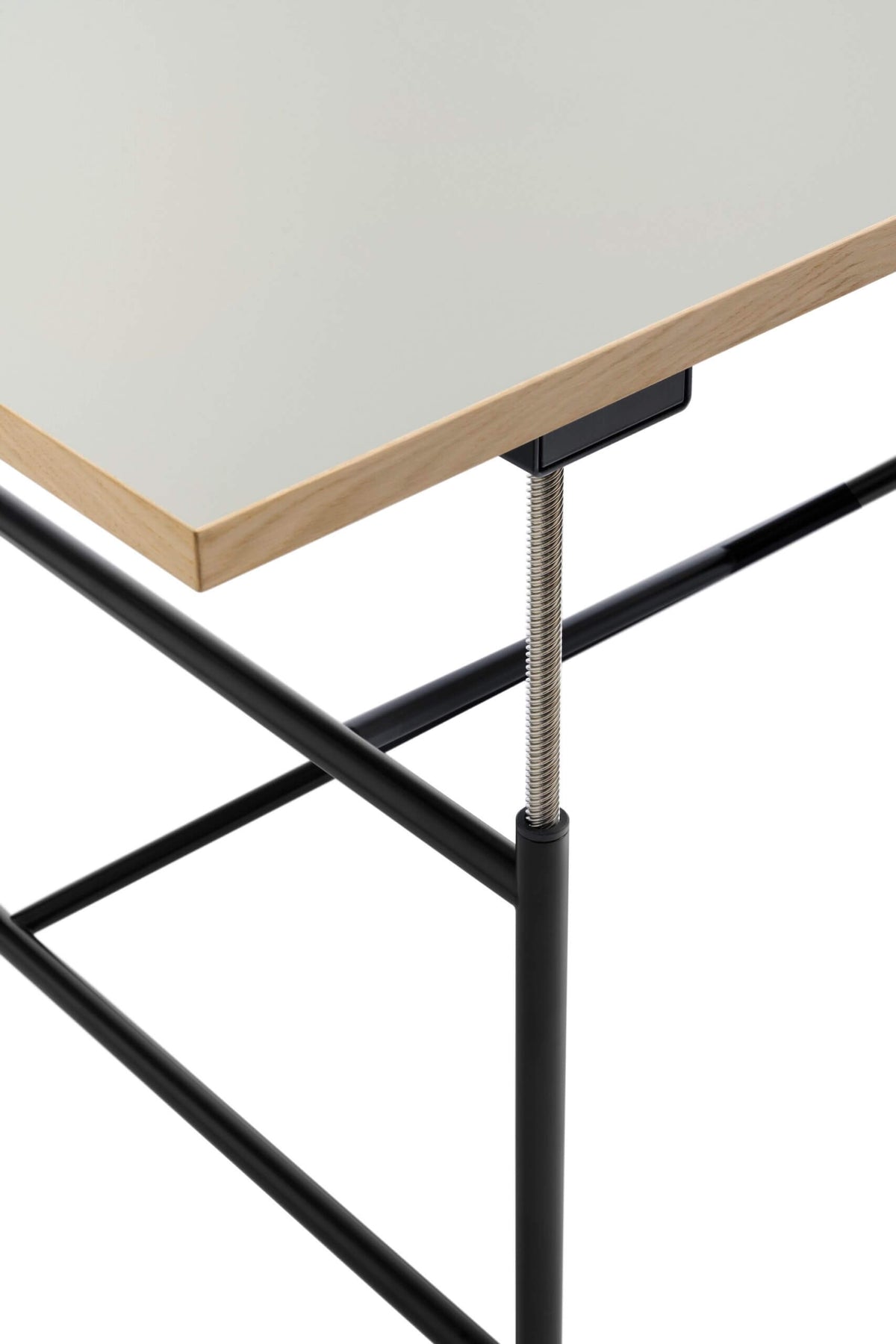 Richard Lampert Eiermann 1E Tim Schütze Chrom 4132 Linoleum ash