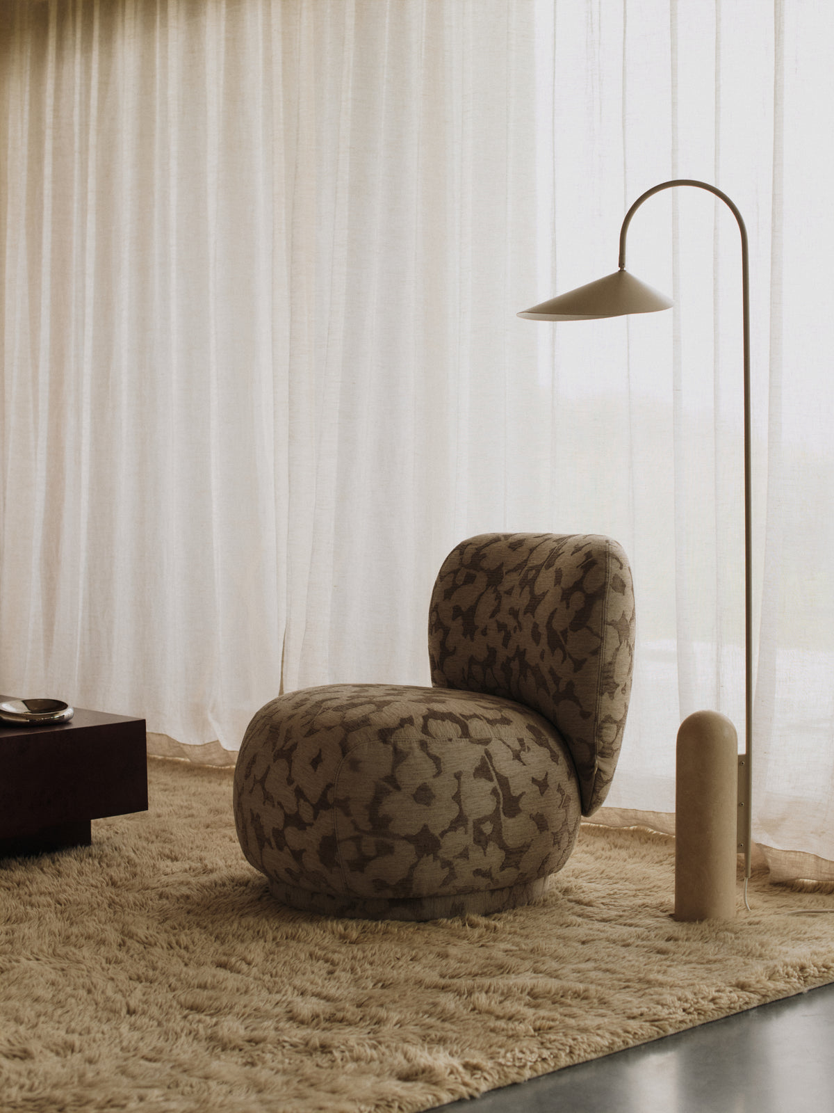 Ferm Living Arum floor lamp - Cashmere