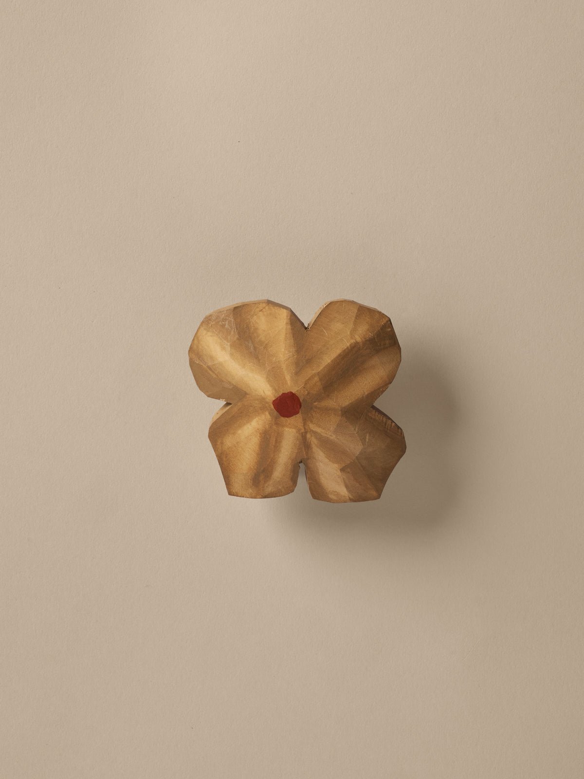 Ferm Living Poesie hand-carved hook - Tan