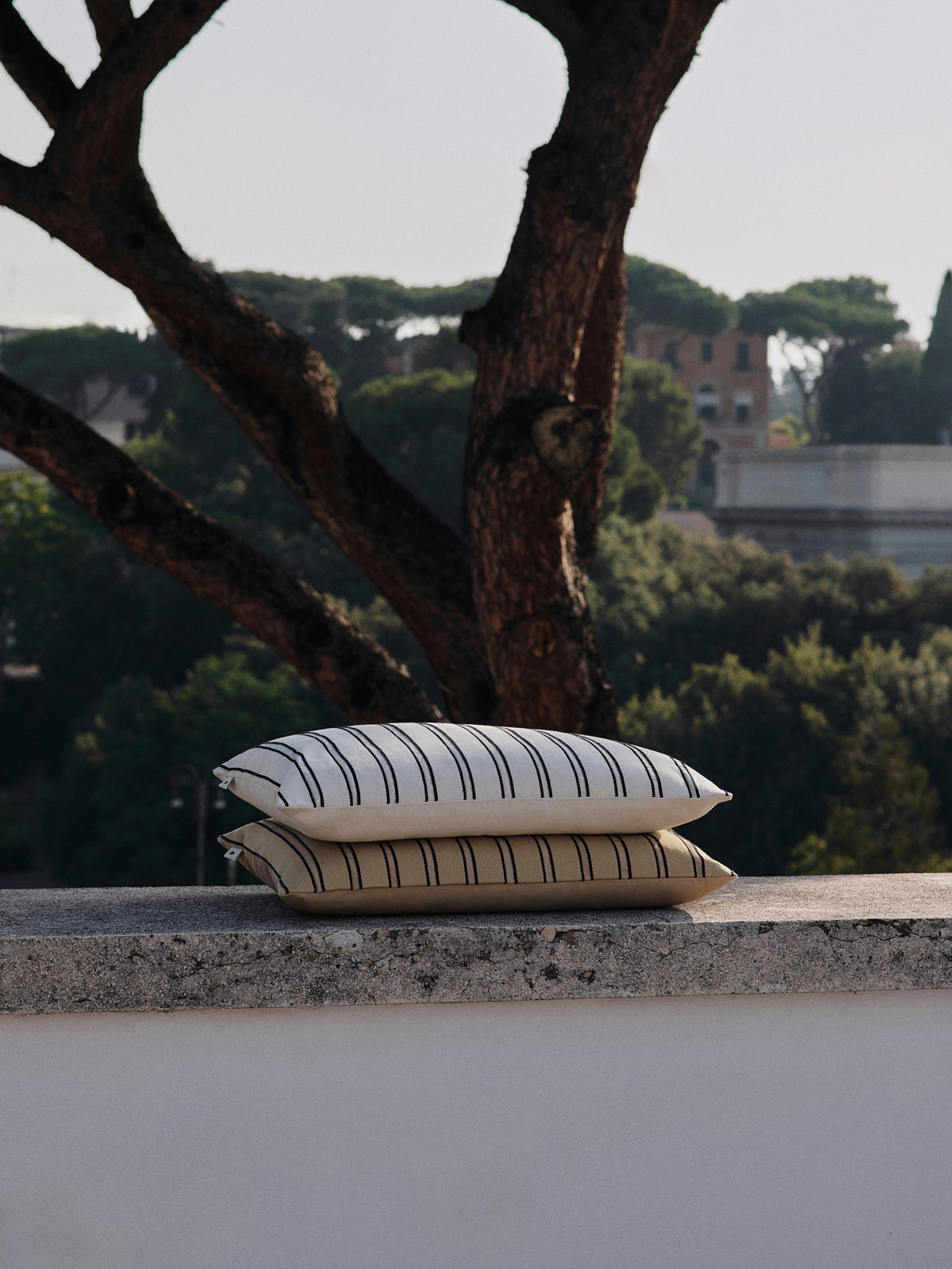 Ferm Living Twill Cuscino - Rettangolare - Bianco sporco/Nero