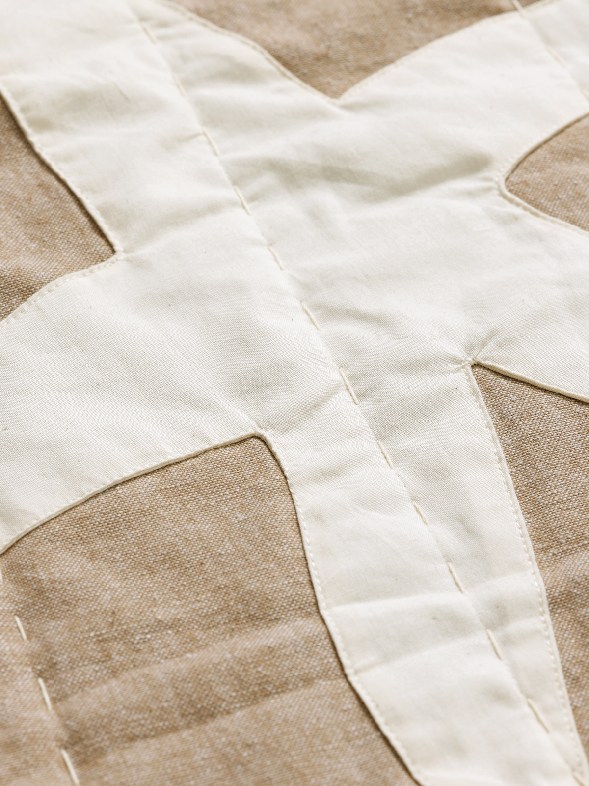Ferm Living Kove Applique Quilted Blanket - Tan/Cashmere