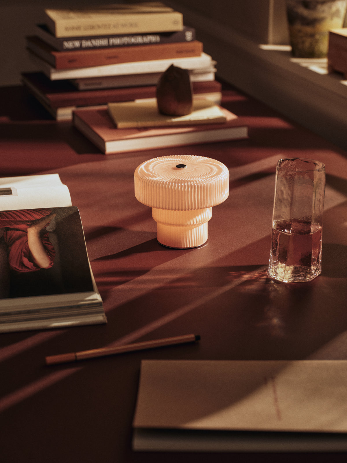 Ferm Living Ripple Lampe portable - H10 - Pale Rose