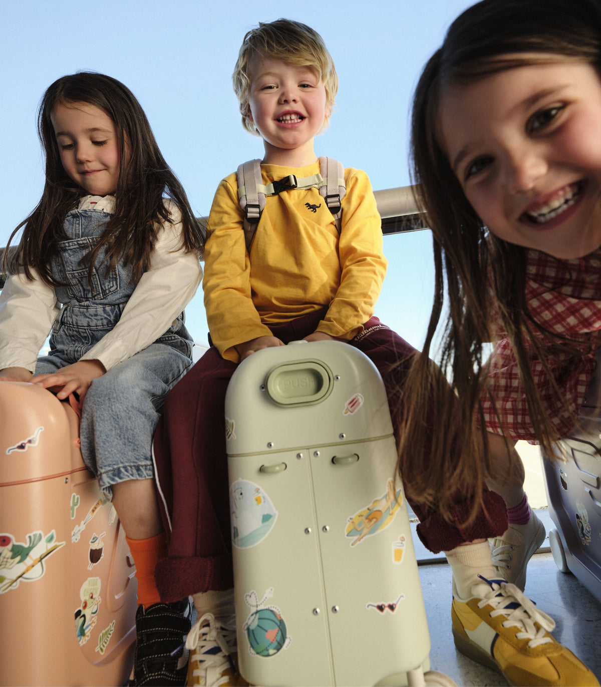 Set da viaggio Stokke® JetKids™ - valigia e zaino, verde mare
