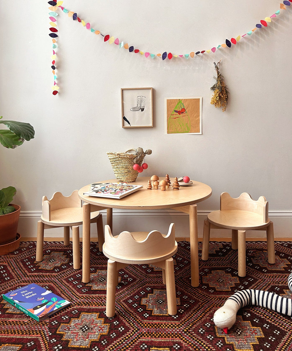 Oeuf NYC Moss table, birch