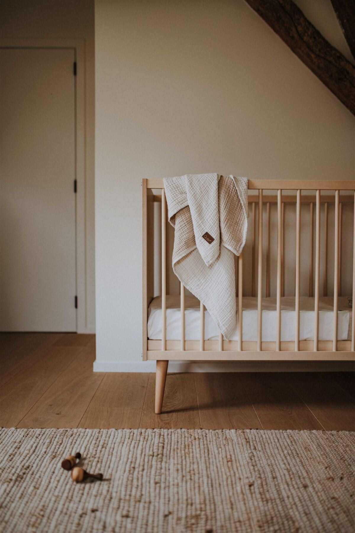 Quax Cocoon bed 60 x 120 Natural Oak