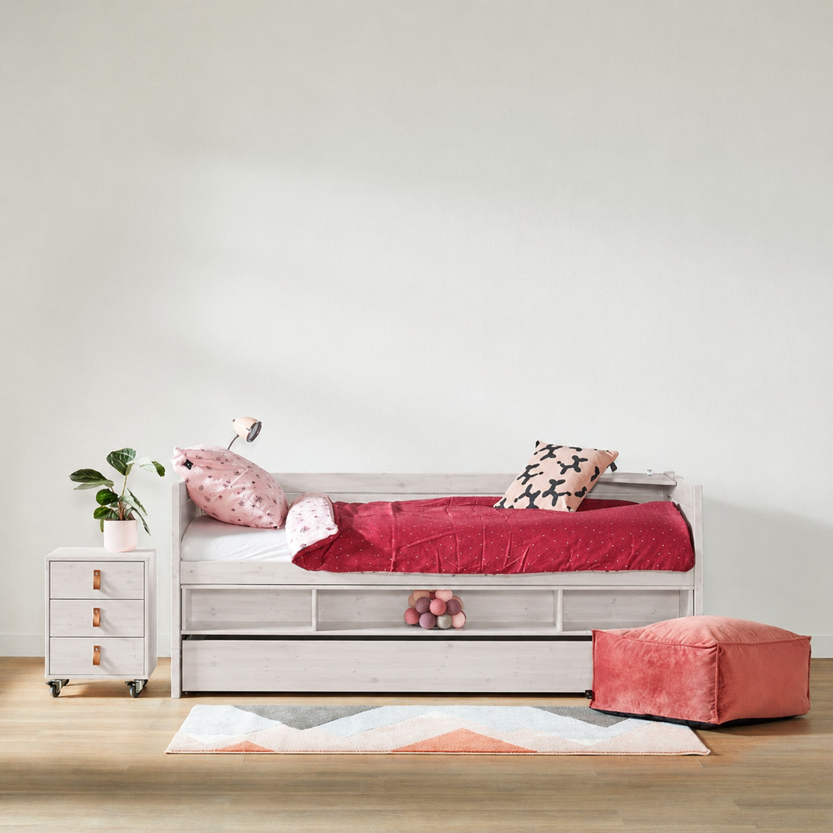 Lifetime Kidsrooms day bed - Original Whitewash