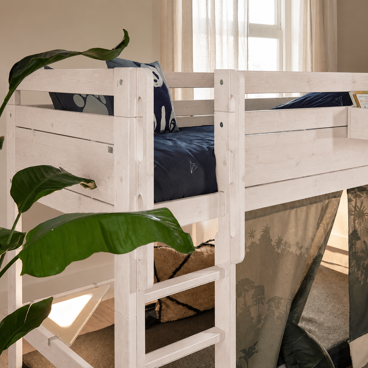 Lifetime Kidsrooms safety raiser with opening on 2 sides Whitewash