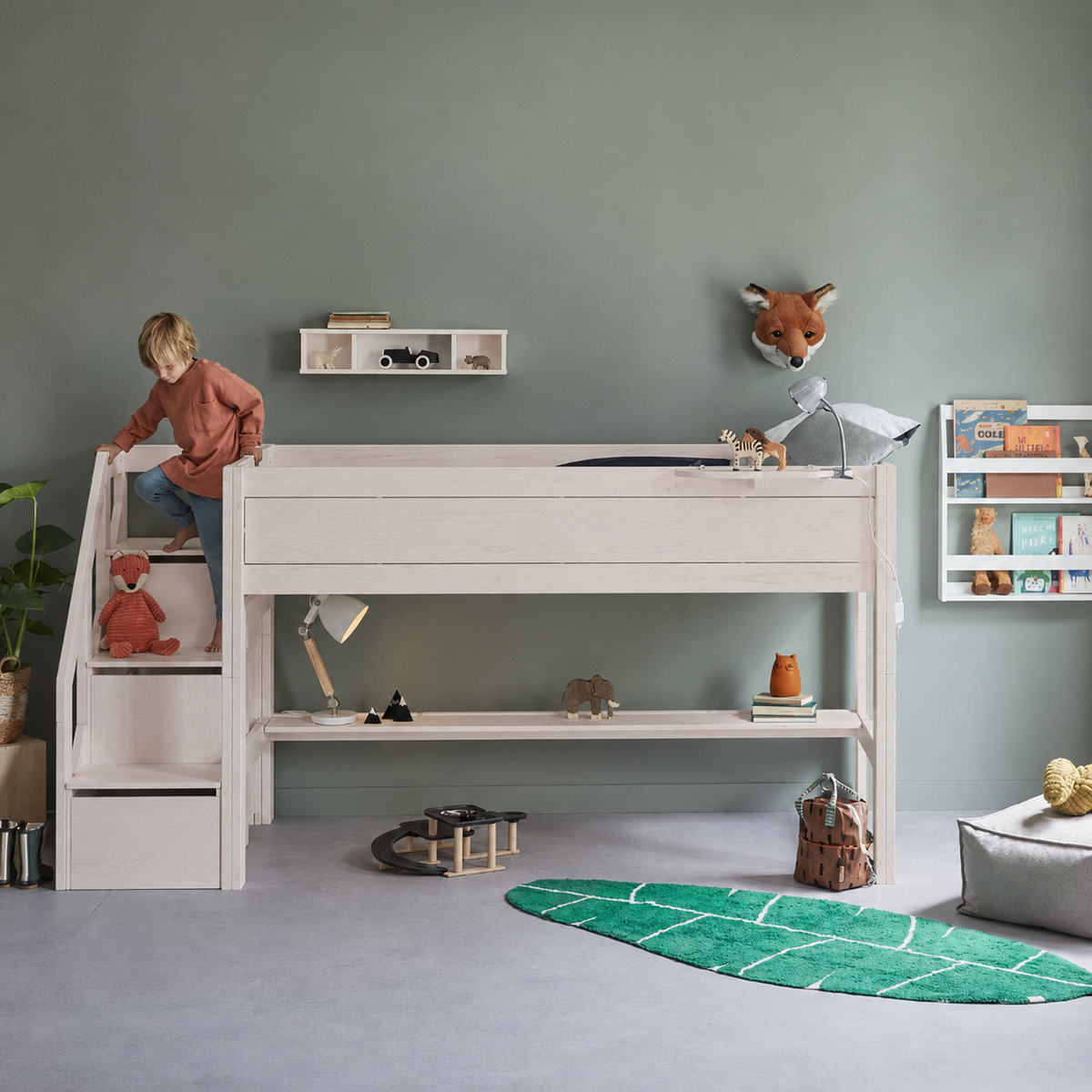 Lifetime Kidsrooms hanging bookcase Whitewash