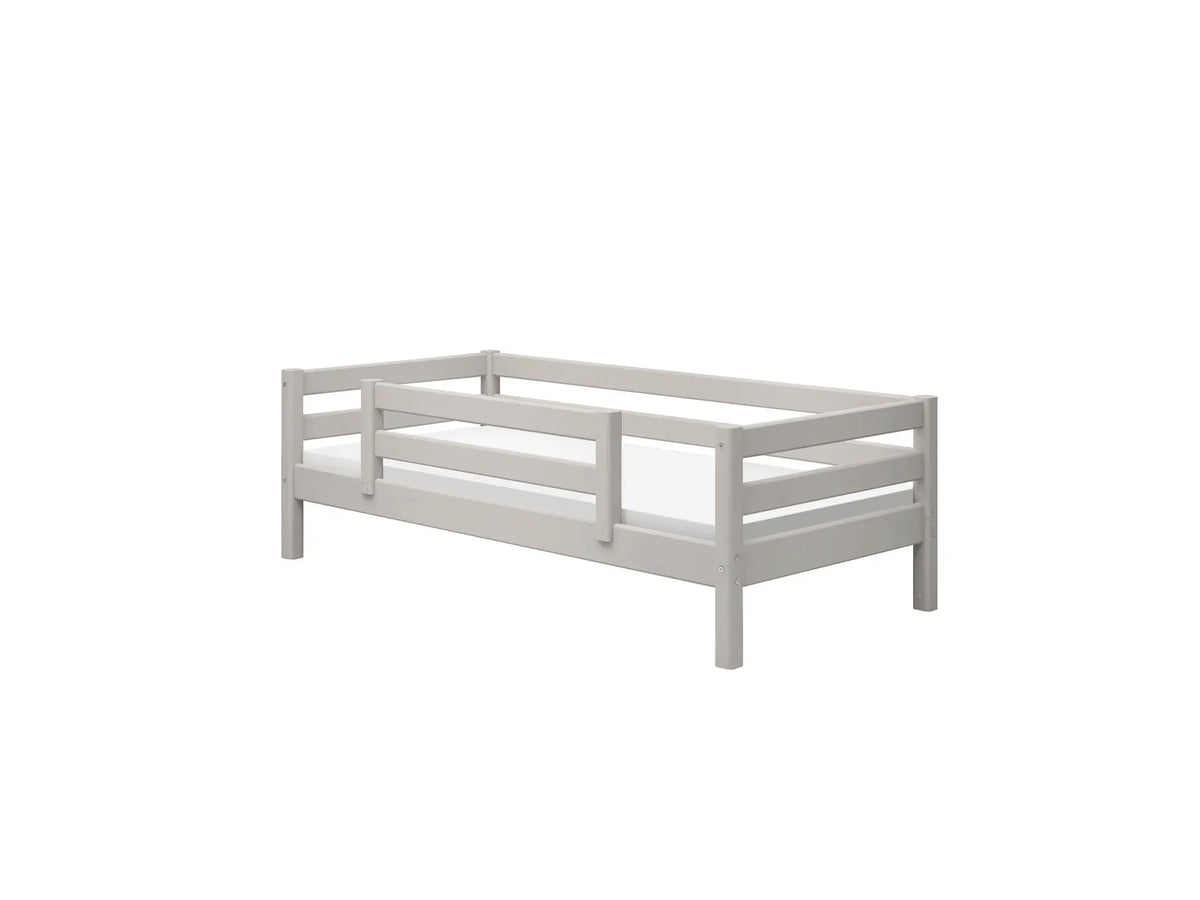 Flexa Classic Einzelbett mit halber Absturzsicherung 90 x 200 cm Grey washed