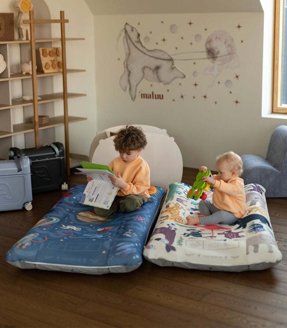 Stokke® JetKids™ CloudSleeper - Le lit de voyage gonflable, Animal Family