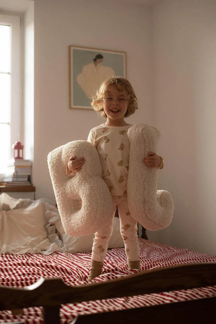 Betty's Home Coussin Lettres I Crème Bouclé