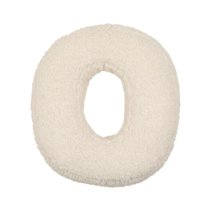 O Creme Boucle Buchstabenkissen