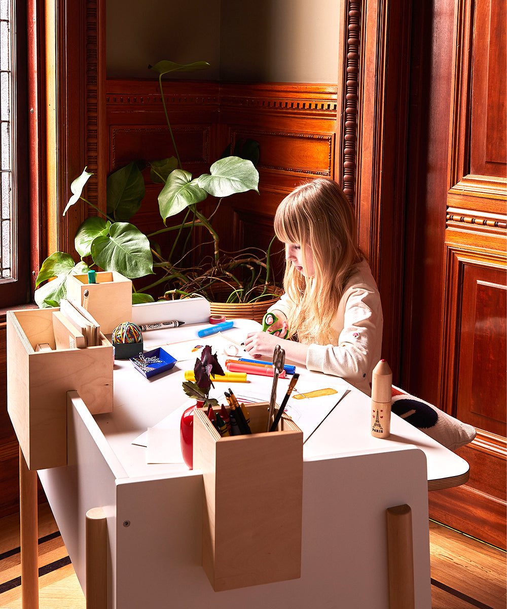 Oeuf NYC Brooklyn desk, white / birch