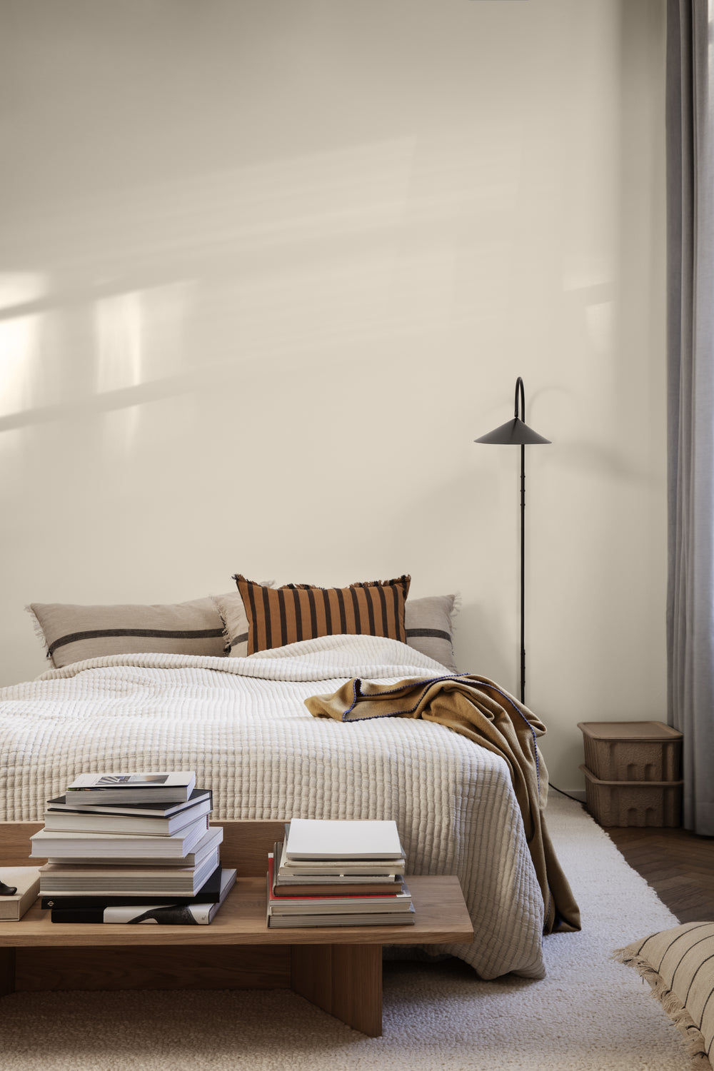 Ferm Living Arum pivotant Applique Tall - Noir