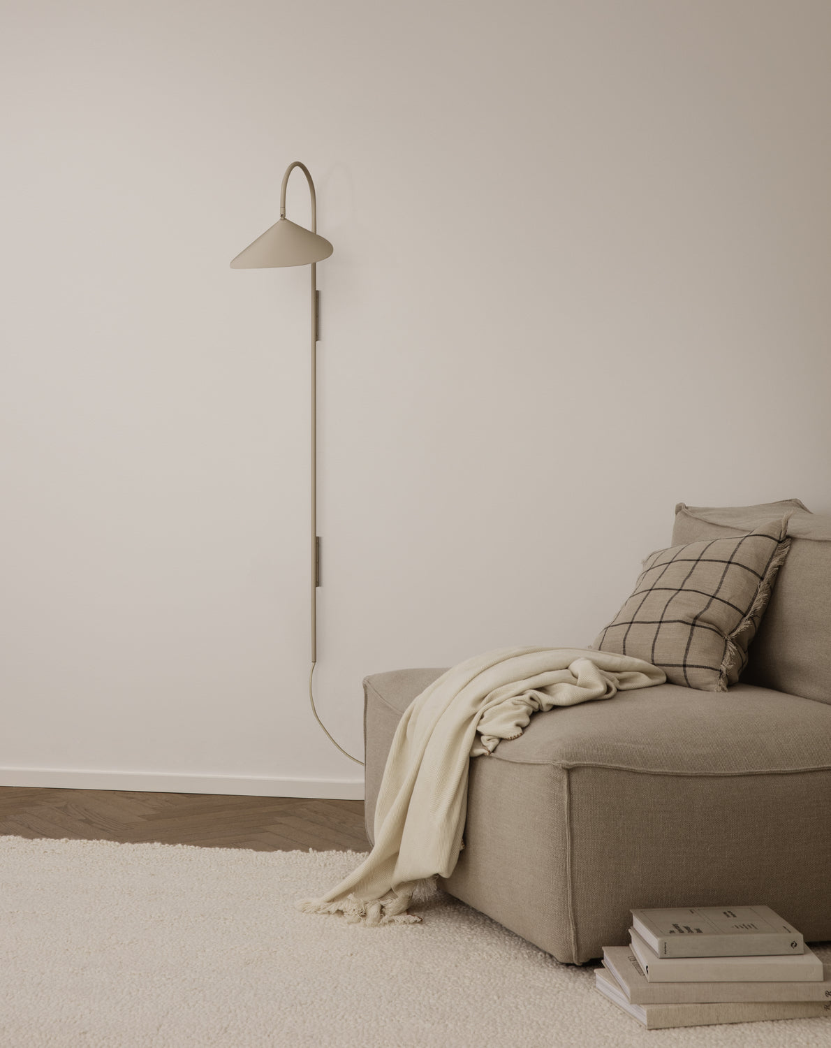 Ferm Living Arum pivotant Applique Tall - Cachemire
