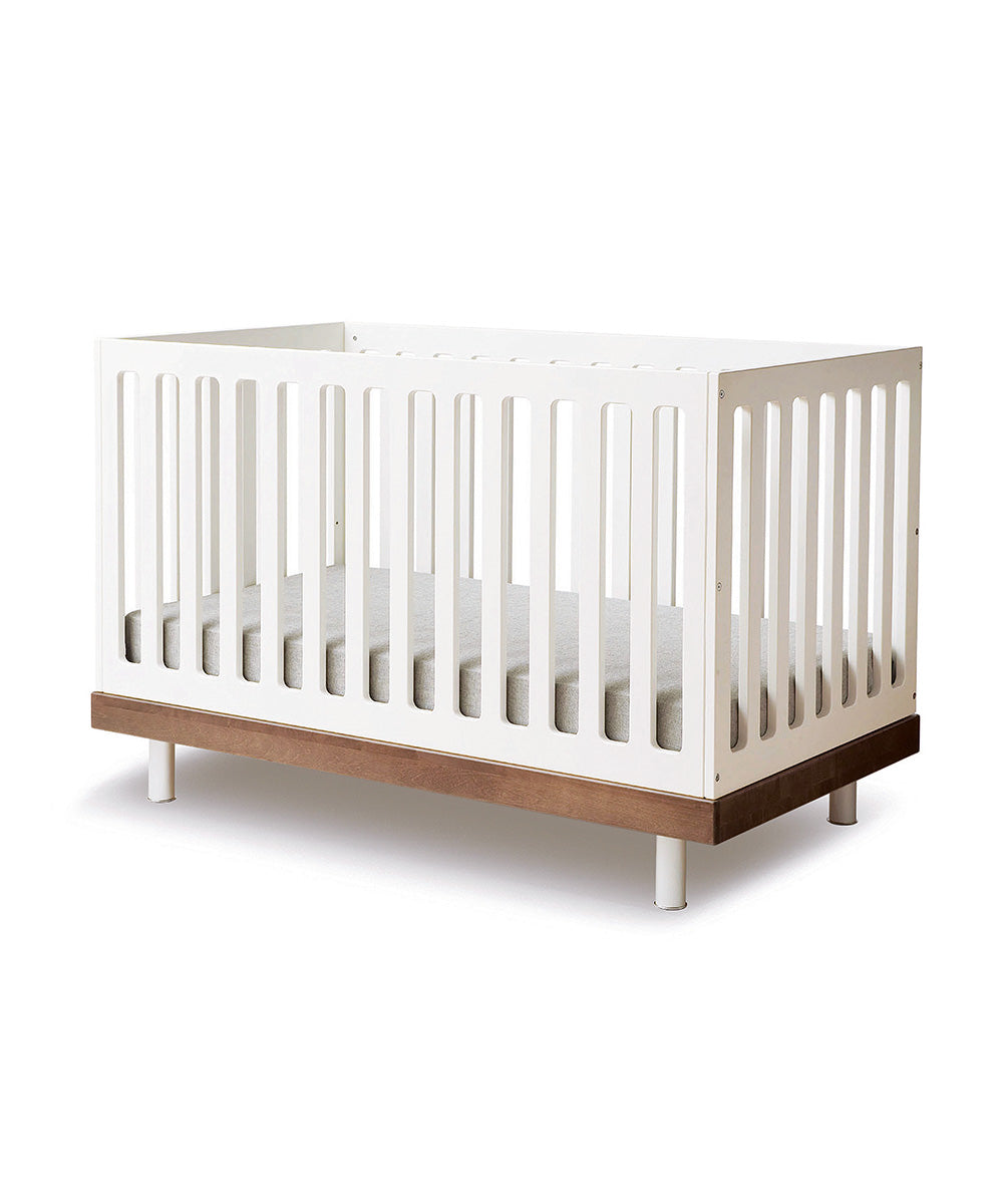 Oeuf NYC Classic crib, white / walnut
