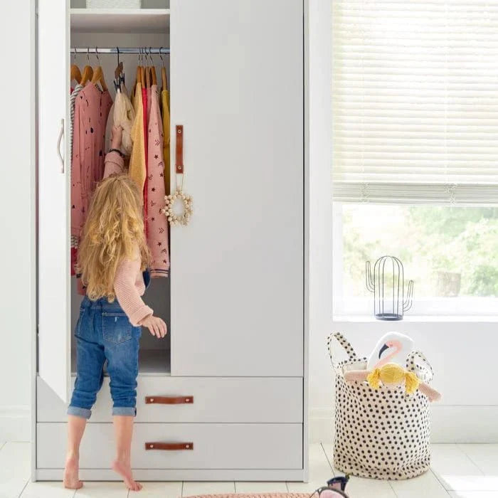 Lifetime Kidsrooms closet with 2 doors - Elements